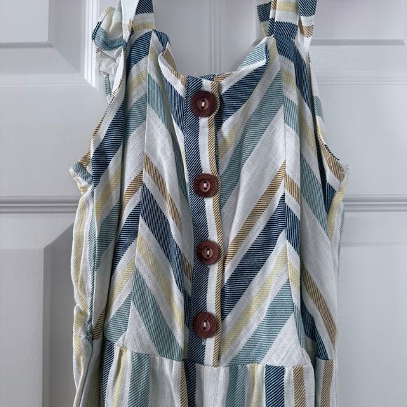 Art Class Chevron Button Front Romper - Size Medium - Picture 2 of 3